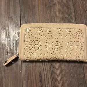 NY&Co gold and cream wallet